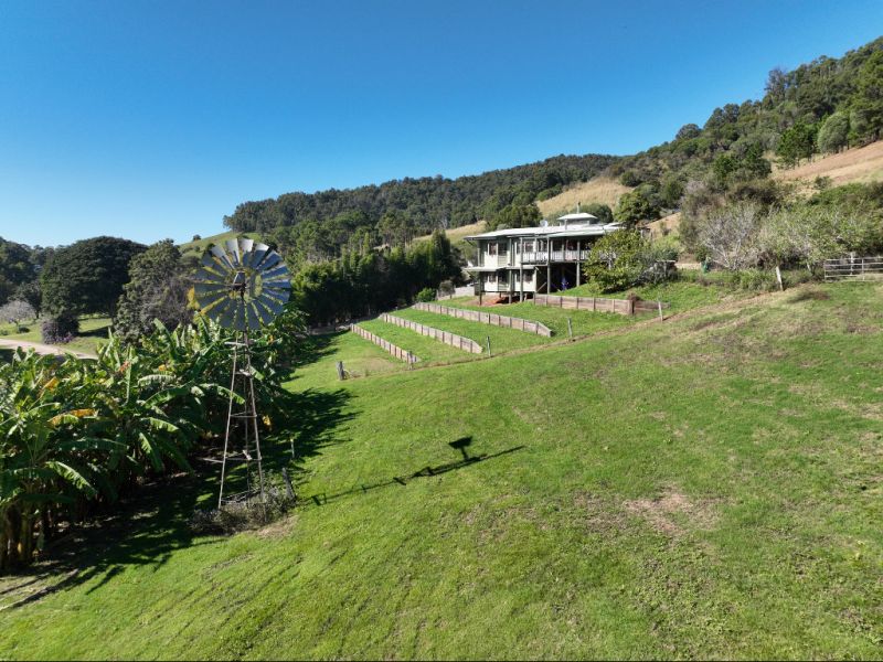 217 Mullins Creek Rd, Goomboorian, QLD 4570