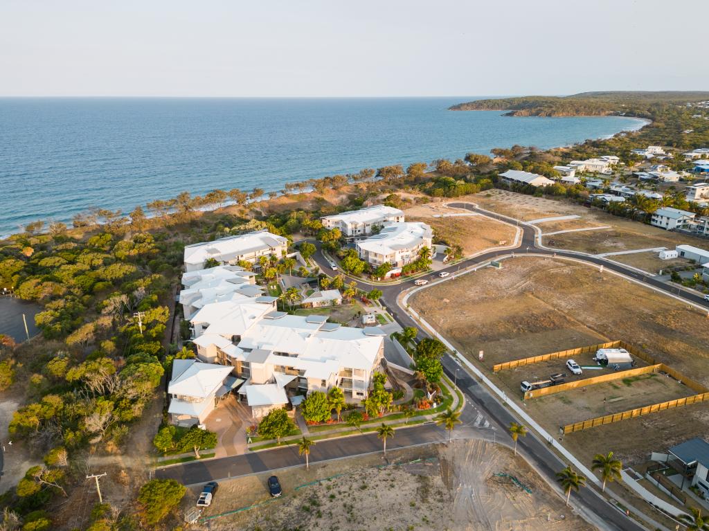 APT 200 BEACHES VILLAGE CCT, AGNES WATER, QLD 4677