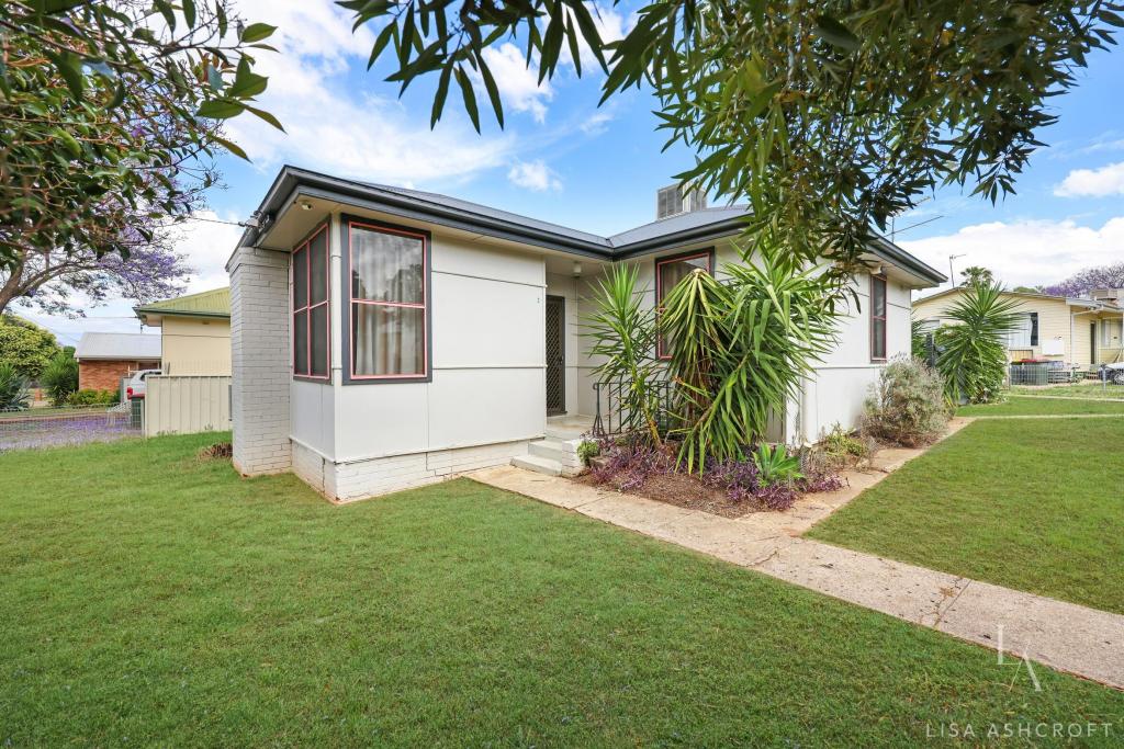 2 Thompson Cres, South Tamworth, NSW 2340