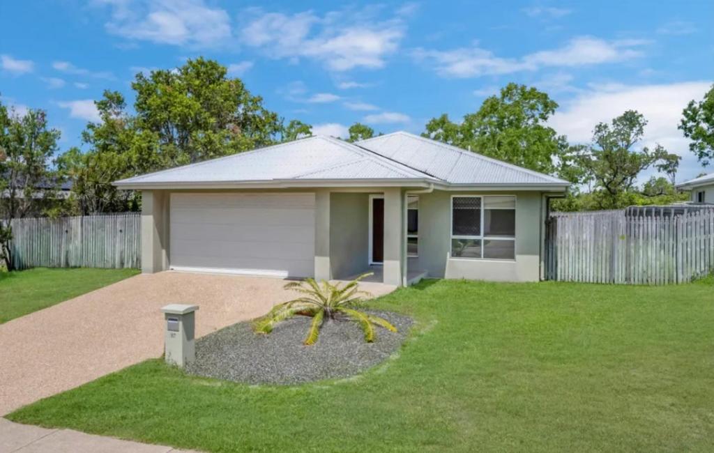 87 Franklin Dr, Mount Louisa, QLD 4814