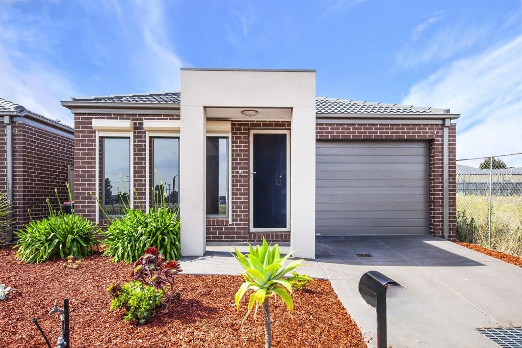 44 Lady Penrhyn Dr, Harkness, VIC 3337