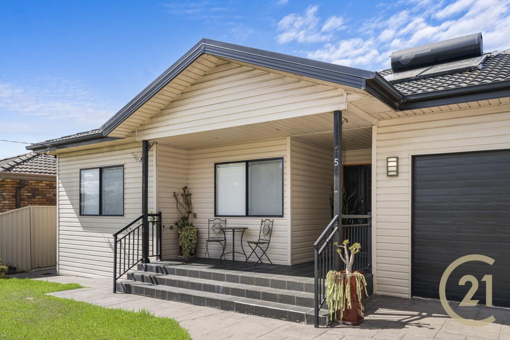 5 Third Ave, Macquarie Fields, NSW 2564