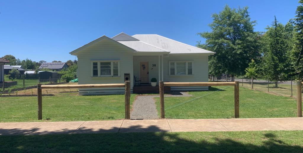 38 Cosmo Rd, Trentham, VIC 3458