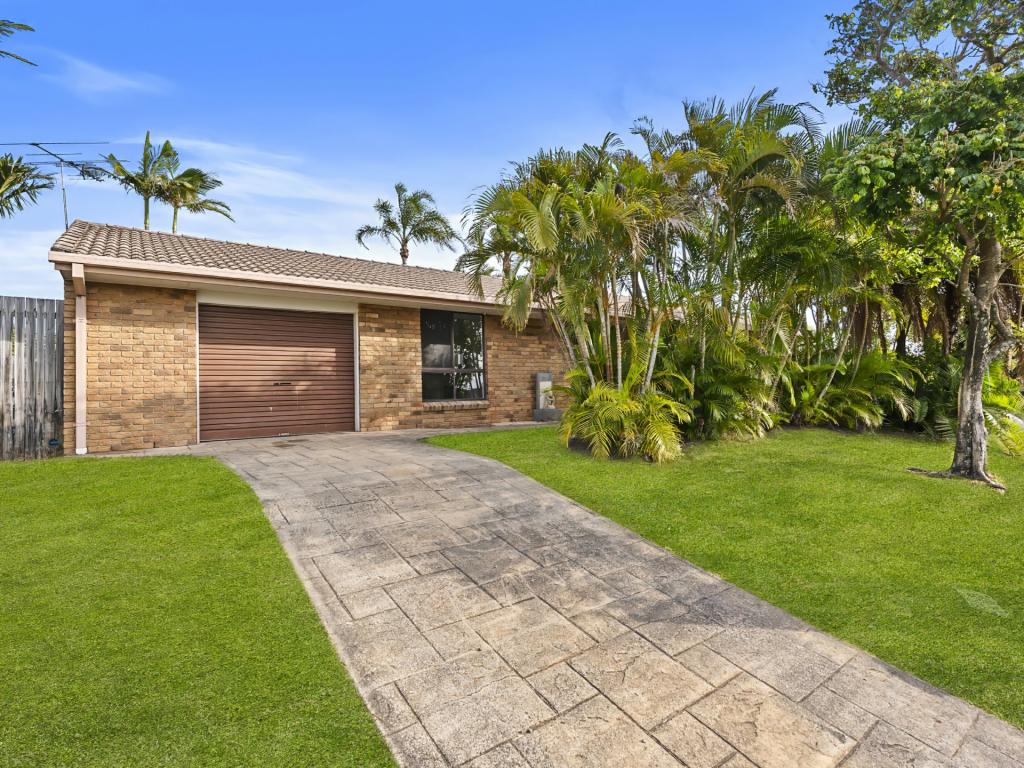 2 Day Pl, Sandstone Point, QLD 4511