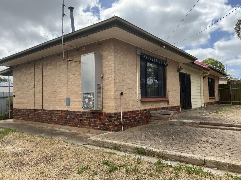 18 Hodge Rd, Para Hills, SA 5096