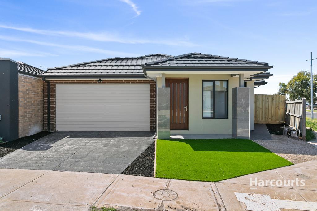 8 CASSATA RD, MANOR LAKES, VIC 3024