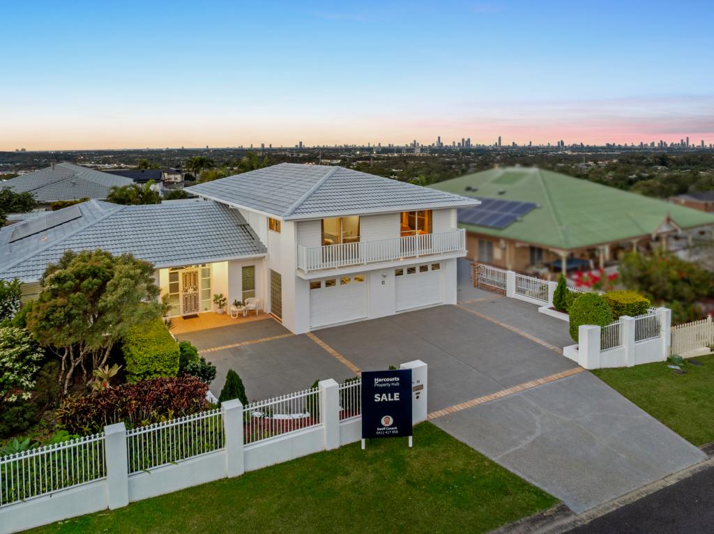12 TRAFALGAR ST, HIGHLAND PARK, QLD 4211