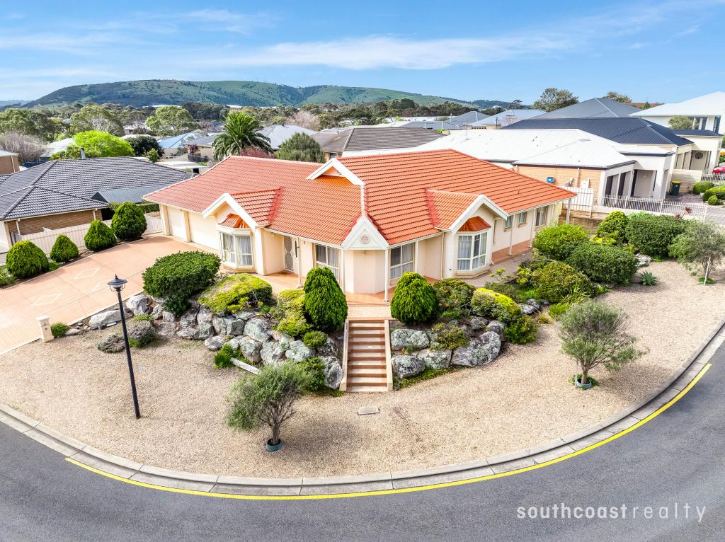 4 FAIRWAY DR, MCCRACKEN, SA 5211