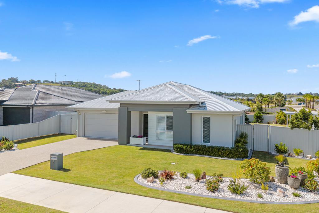 1 Spearmint Cct, Nikenbah, QLD 4655