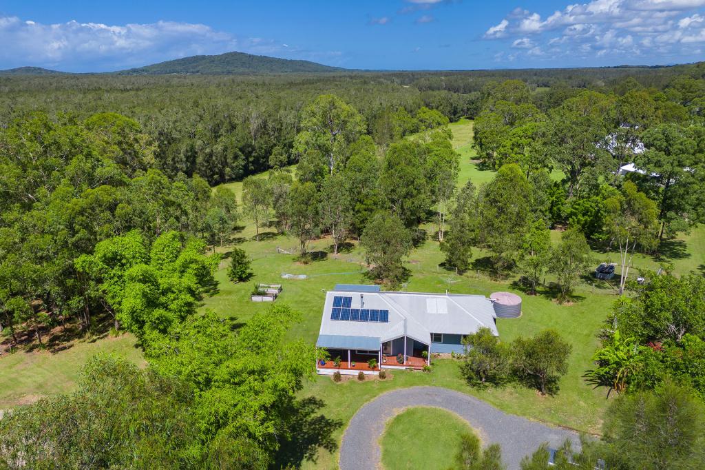 138 Neville Morton Dr, Crescent Head, NSW 2440