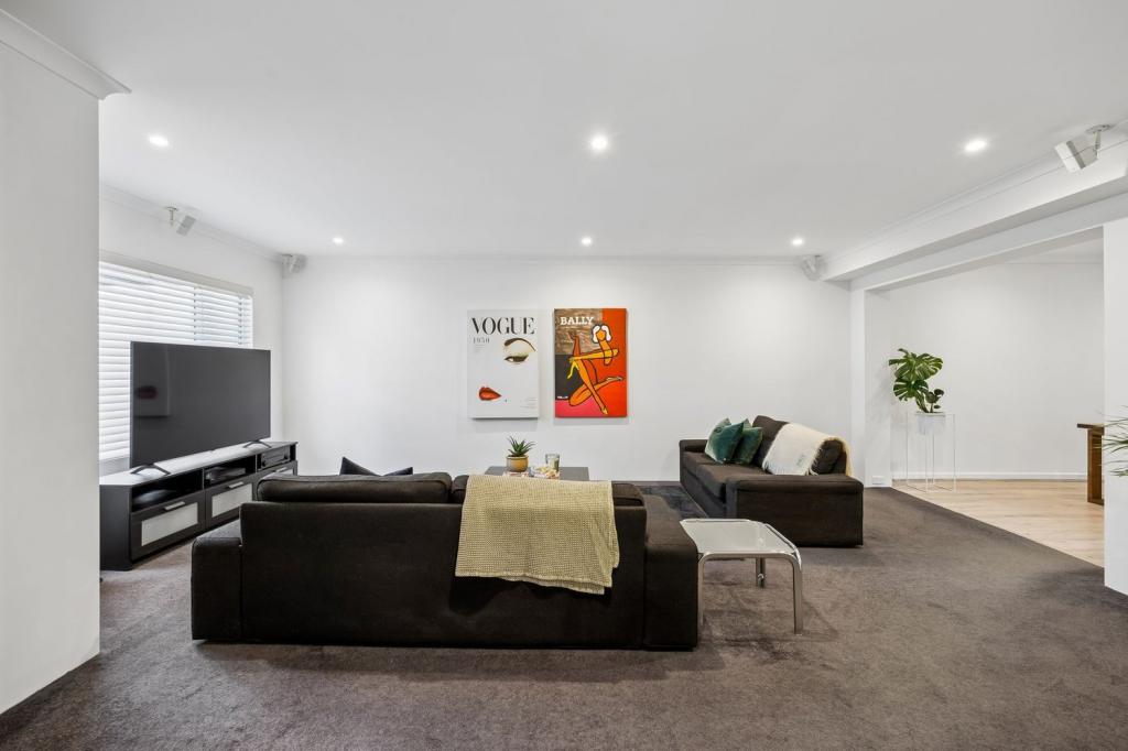 10 Langdale St, Wembley Downs, WA 6019