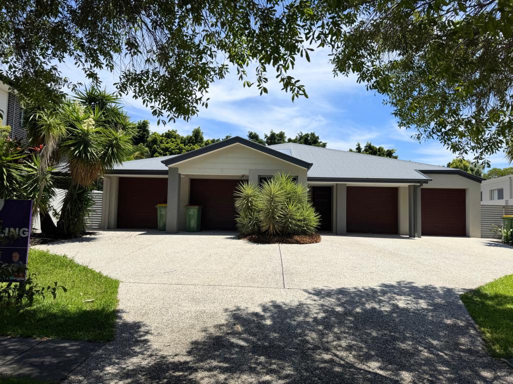 14 COMPASS DR, BIGGERA WATERS, QLD 4216