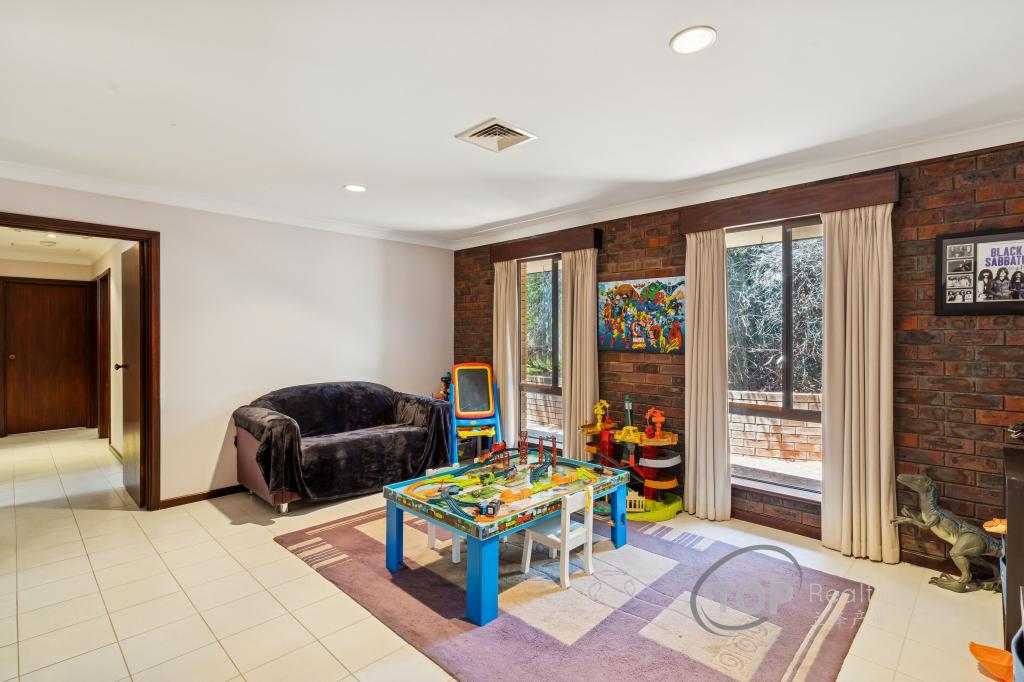 6 Vigors Ave, Bull Creek, WA 6149