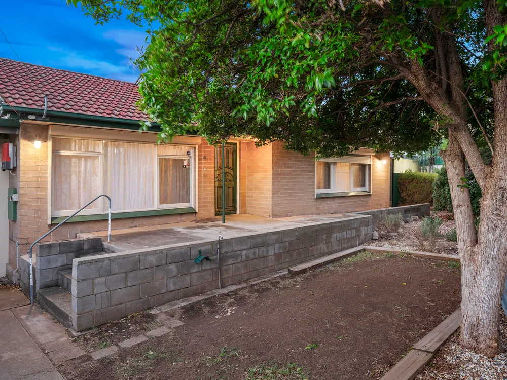 2 Straun Rd, Ingle Farm, SA 5098
