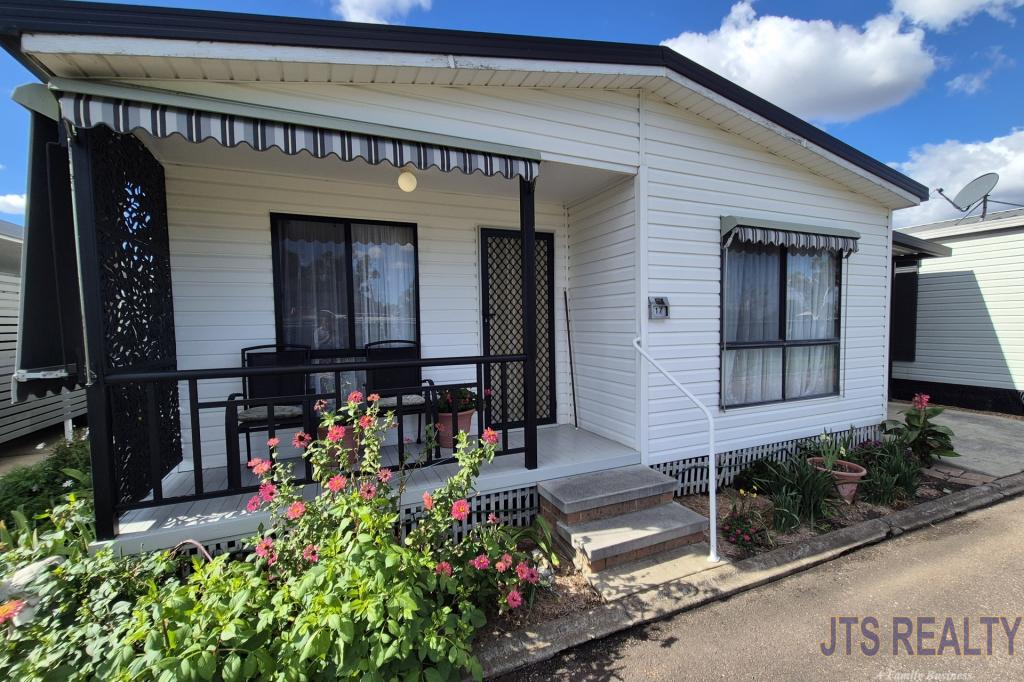 17/17 Hall St, Aberdeen, NSW 2336