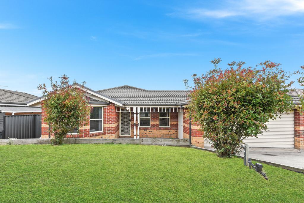 18 Caspian Ch, Pakenham, VIC 3810