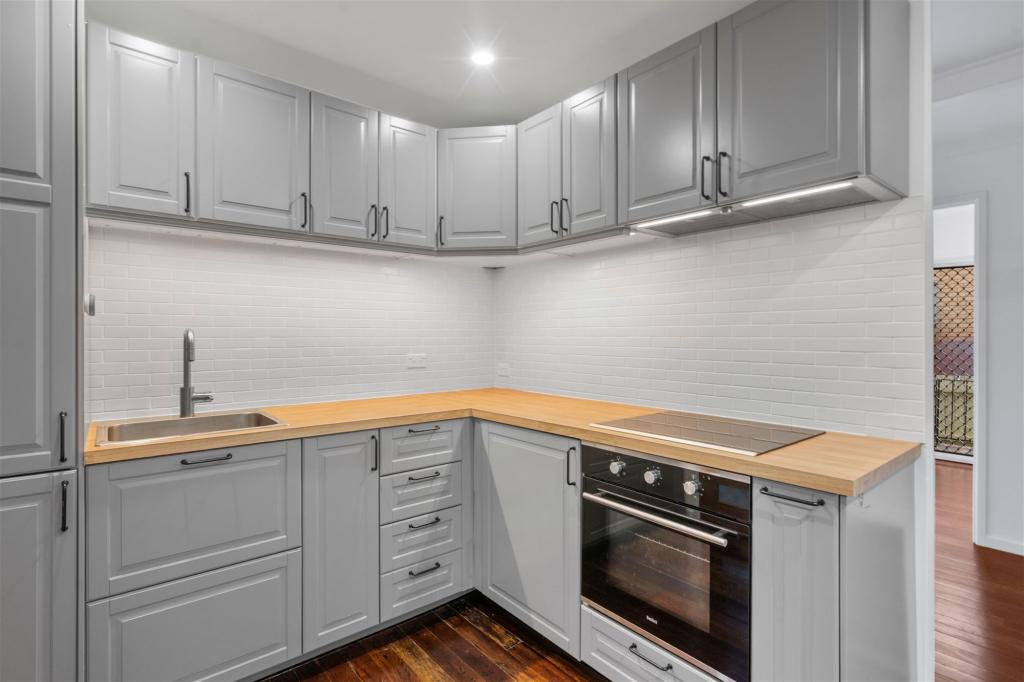 2/17 Park Rd, Yeronga, QLD 4104