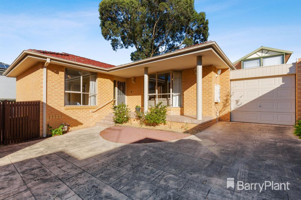 2/4 GARRISSON DR, GLEN WAVERLEY, VIC 3150