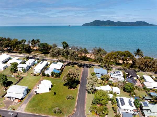 52 Seafarer St, South Mission Beach, QLD 4852