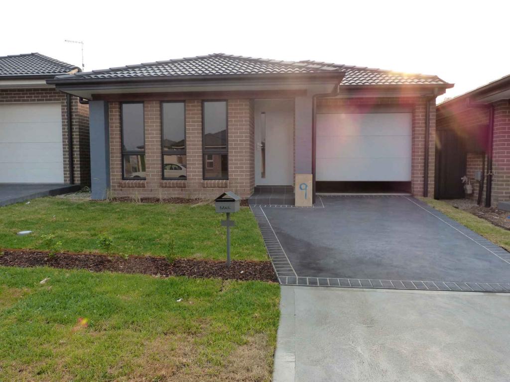 54 Durga Cres, Grantham Farm, NSW 2765