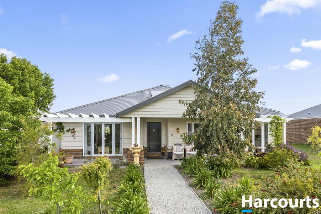 35 Swain Walk, St Leonards, VIC 3223