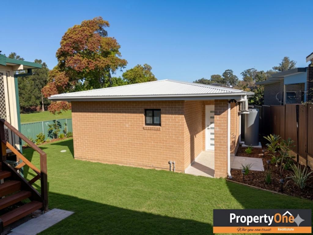 5a Karius St, Glenfield, NSW 2167