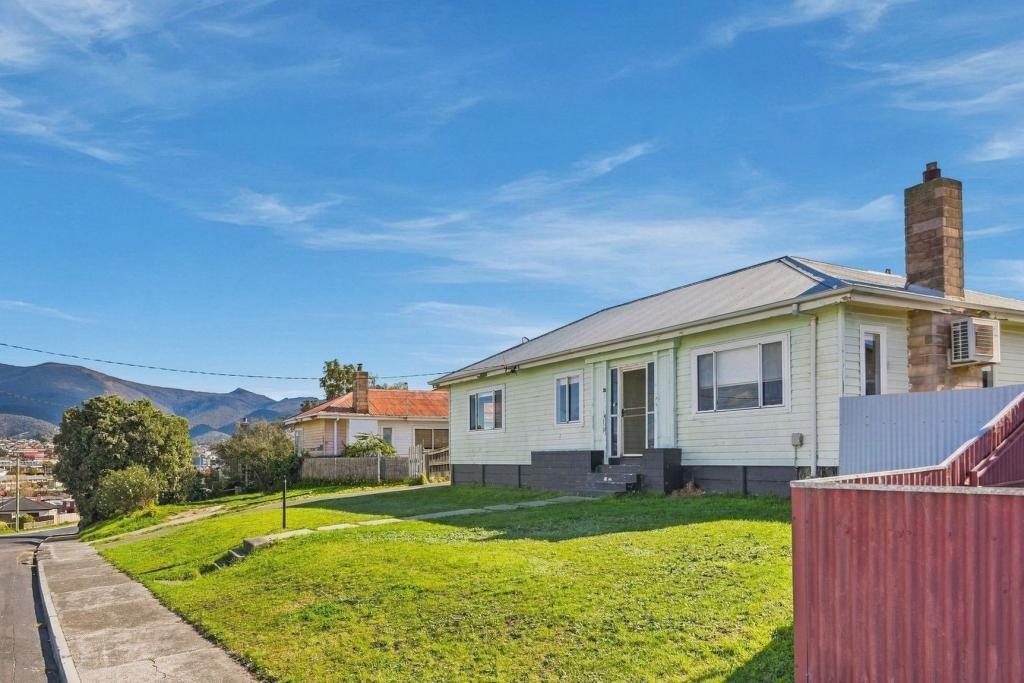 38 Renfrew Cir, Goodwood, TAS 7010