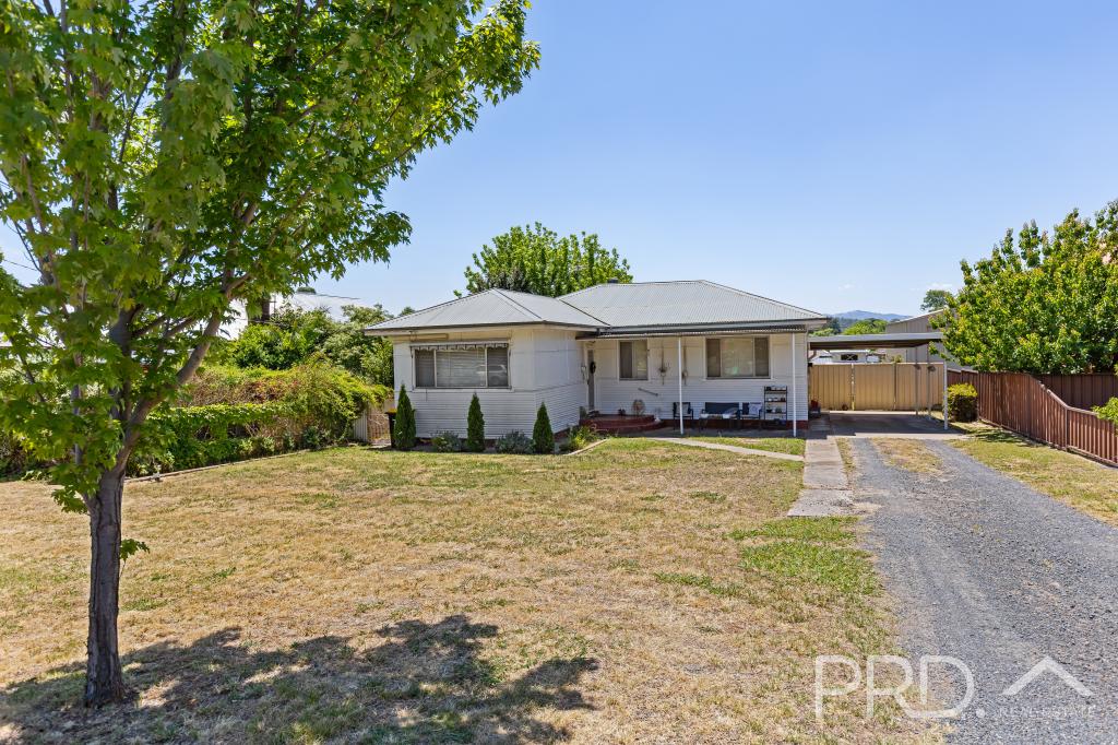 82 Russell St, Tumut, NSW 2720