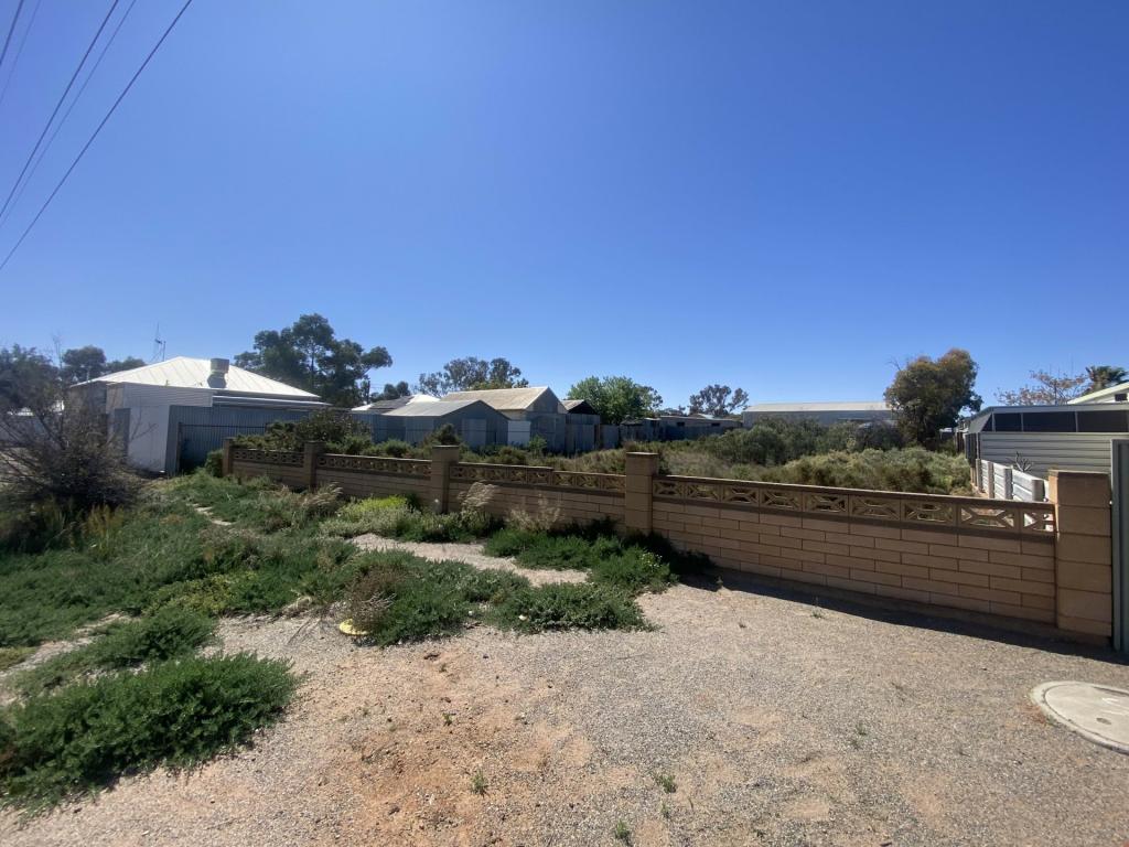 24 CREEDON ST, BROKEN HILL, NSW 2880