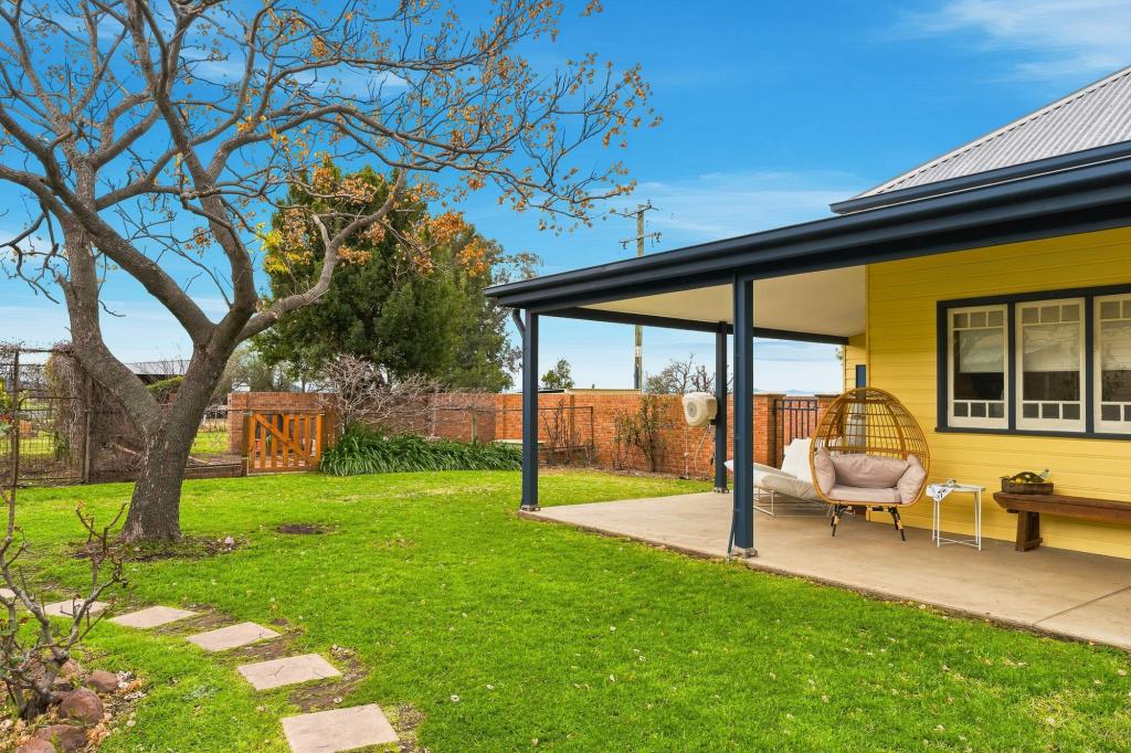 697 Tallarook Rd, Cowra, NSW 2794
