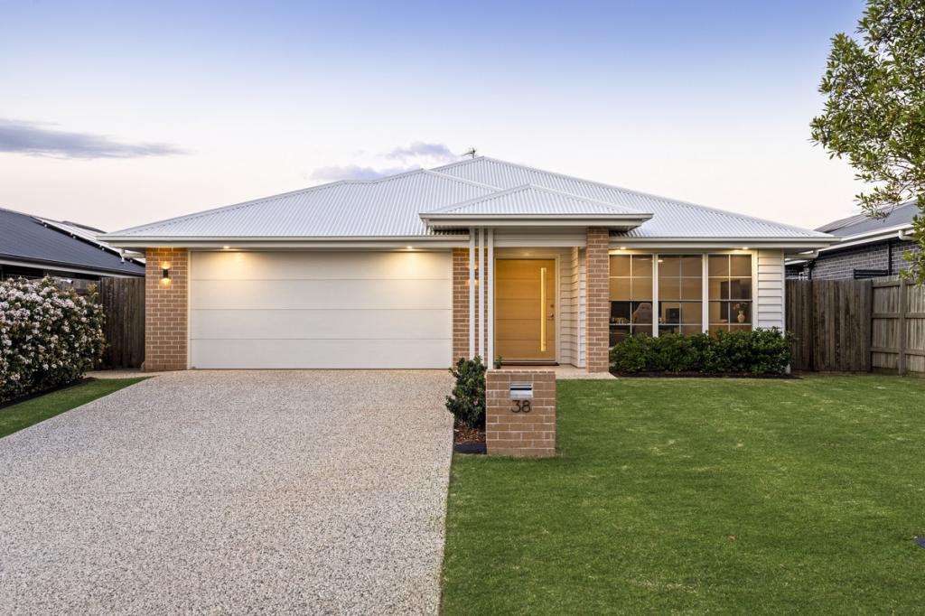 38 MADONNA CCT, MIDDLE RIDGE, QLD 4350