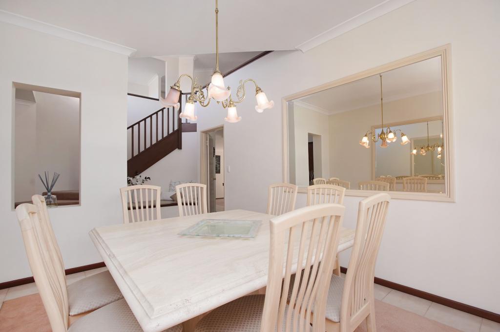 9 Jackson Ave, Winthrop, WA 6150