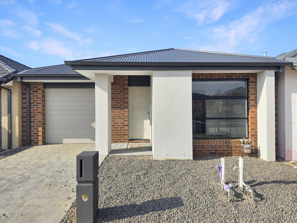 12 Pigeon St, Charlemont, VIC 3217