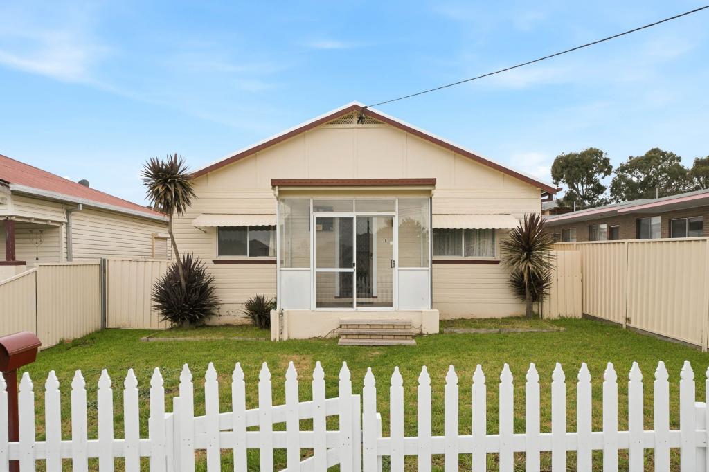 11 Bellevue St, Goulburn, NSW 2580