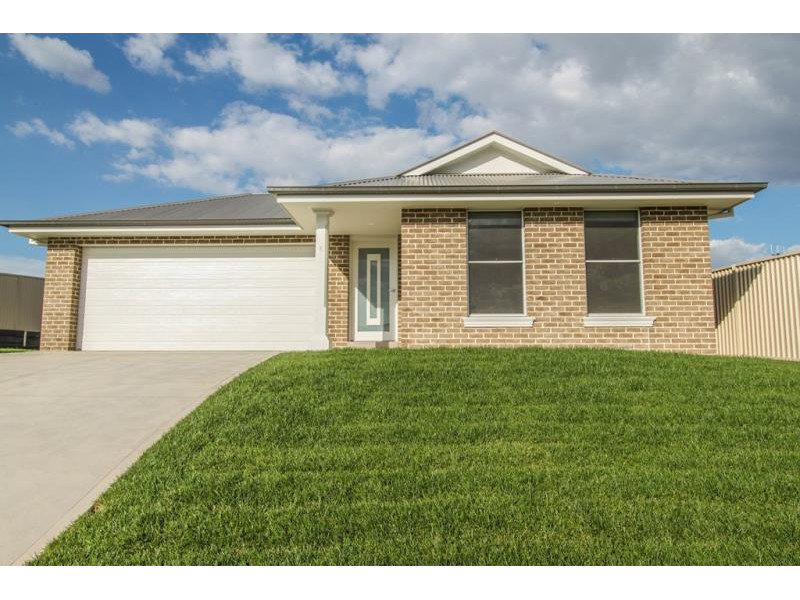 6 Rothery St, Eglinton, NSW 2795