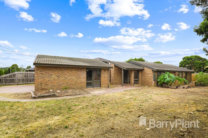 121 Tyner Road, Wantirna South, VIC 3152 House for rent OnTheHouse