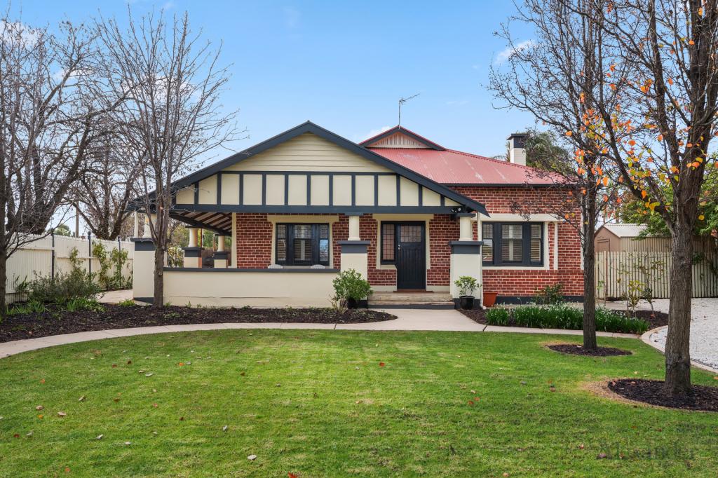 1 Lechfield Cres, Trinity Gardens, SA 5068
