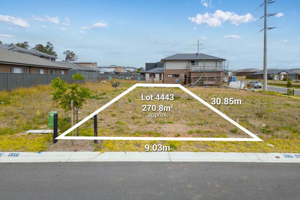 37 Whistler St, Gregory Hills, NSW 2557