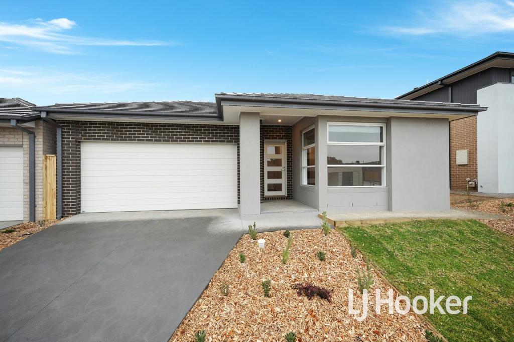 19 Allan Cl, Pakenham, VIC 3810