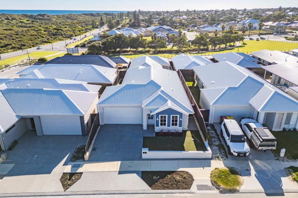 27 Lancelin Cres, Two Rocks, WA 6037