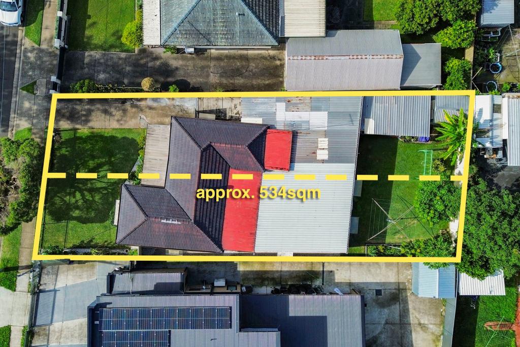 81 Madeline St, Fairfield West, NSW 2165