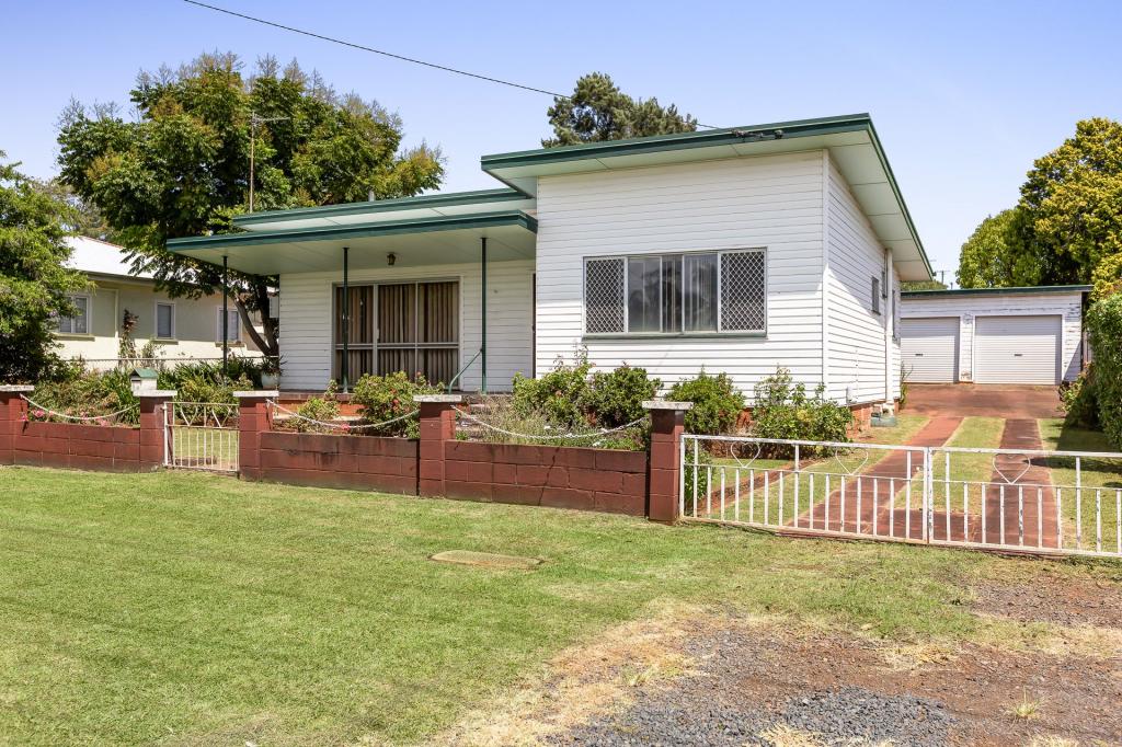 9a View St, South Toowoomba, QLD 4350