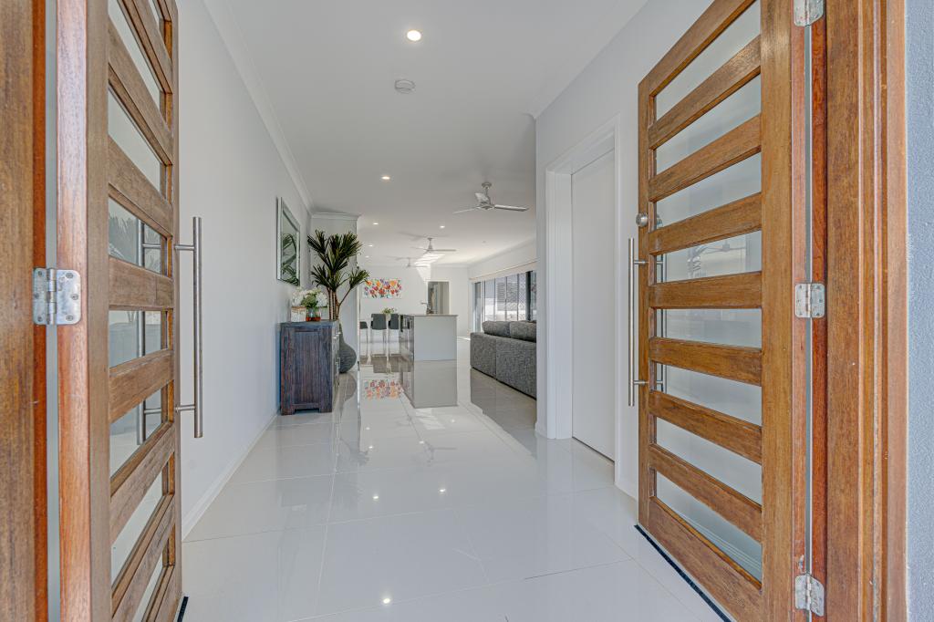 7b Shore St, Wongaling Beach, QLD 4852