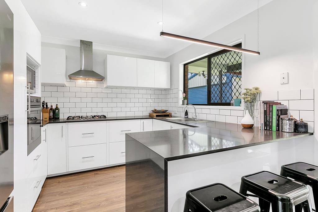 11 Jacaranda Rd, Capalaba, QLD 4157