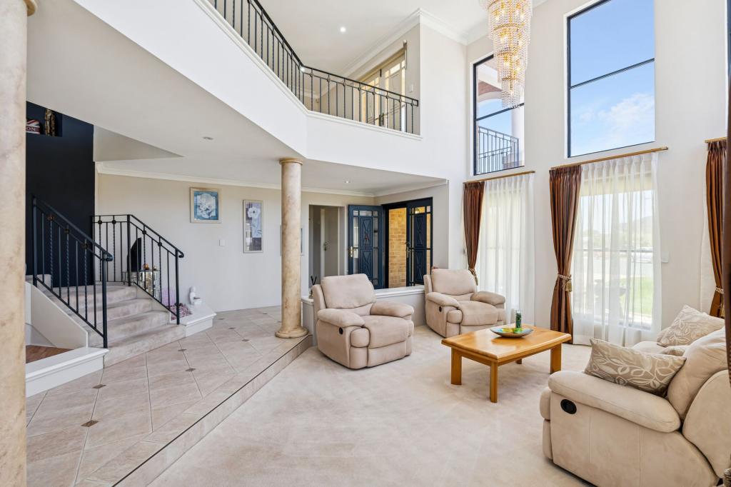 10 Hornsby Ct, Kallaroo, WA 6025