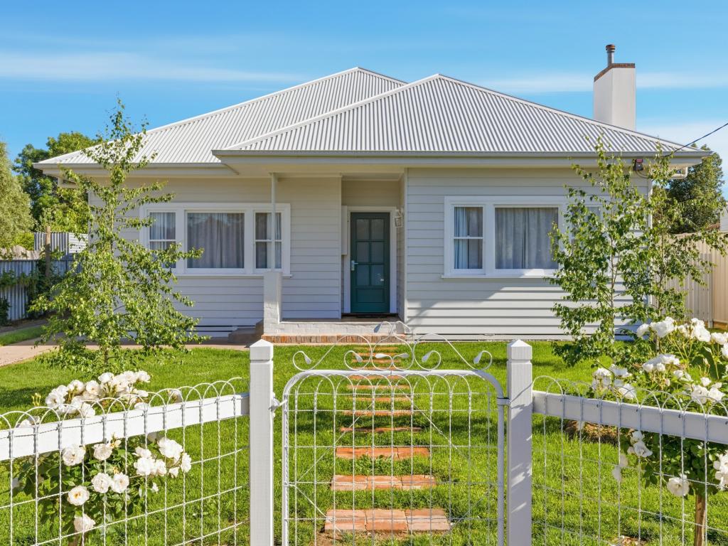 28 Deas St, Benalla, VIC 3672