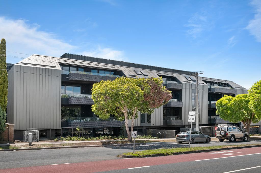 104 & 208/399 MANNINGHAM RD, DONCASTER, VIC 3108