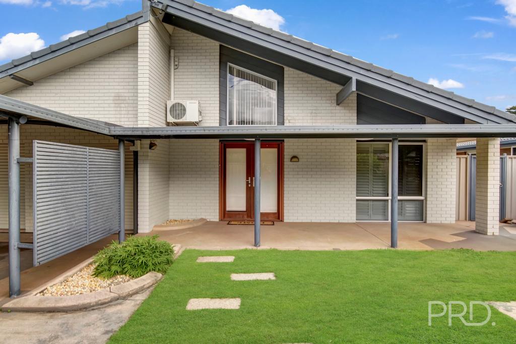 28 Peel St, Redland Bay, QLD 4165
