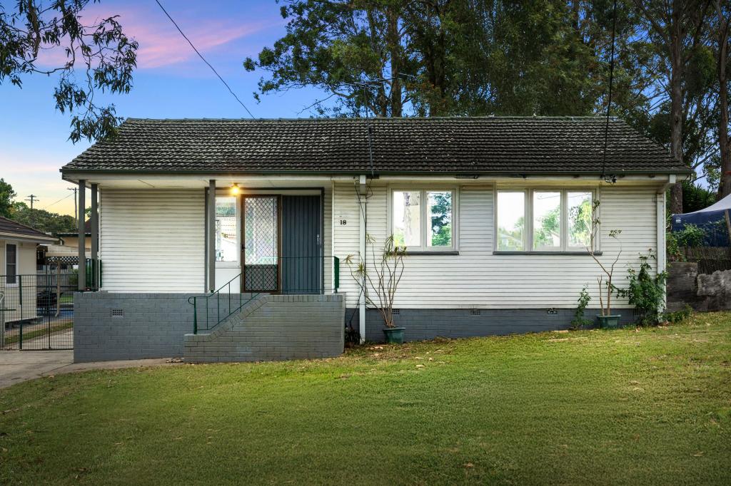 18 Boonoke Cres, Miller, NSW 2168