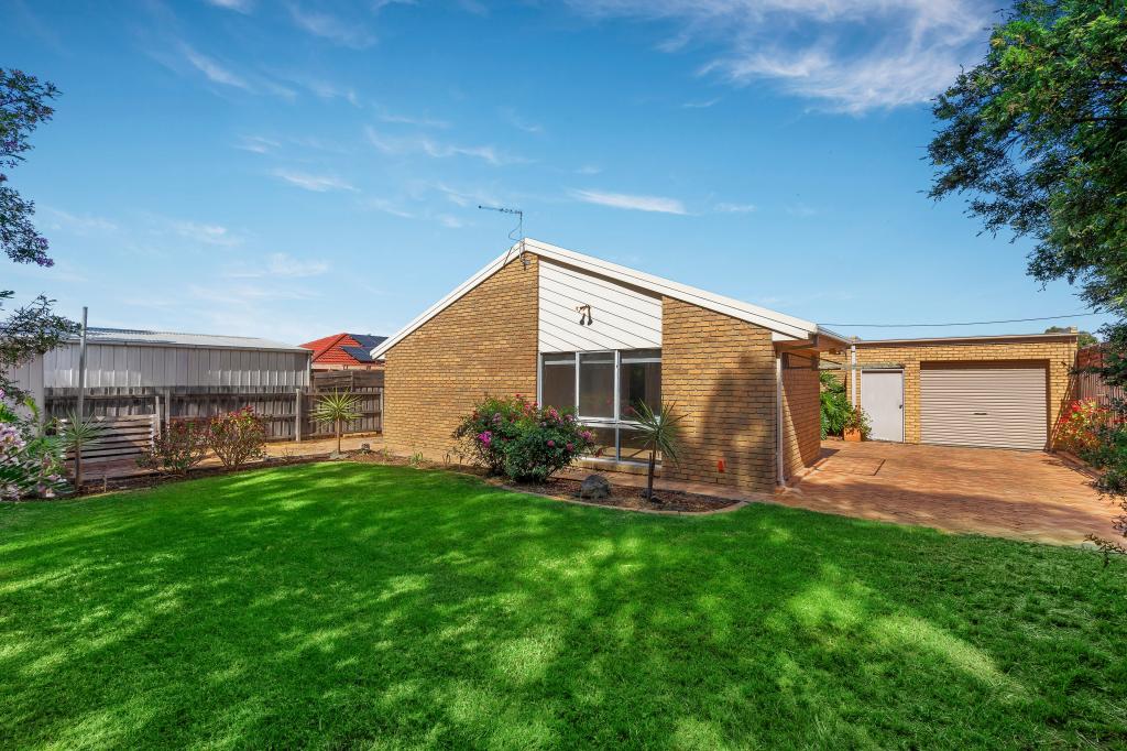 5 Langvale Ct, Mill Park, VIC 3082